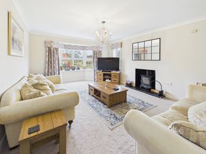 Living room- click for photo gallery